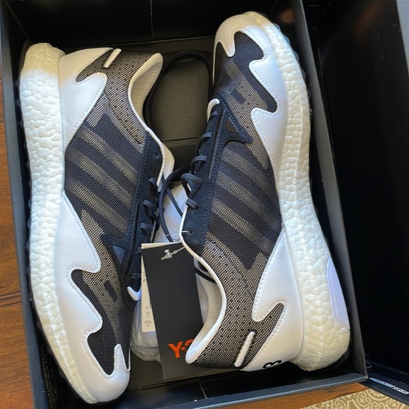 New Y-3 Rhisu Run shoes US Size 10 1/2 - Picture 1 of 4